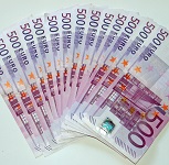 Picture of fanned pile of 500 Euro notes for Your Expert Witness story